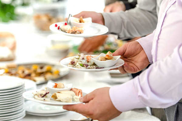 Gemischte Speisen am Buffet